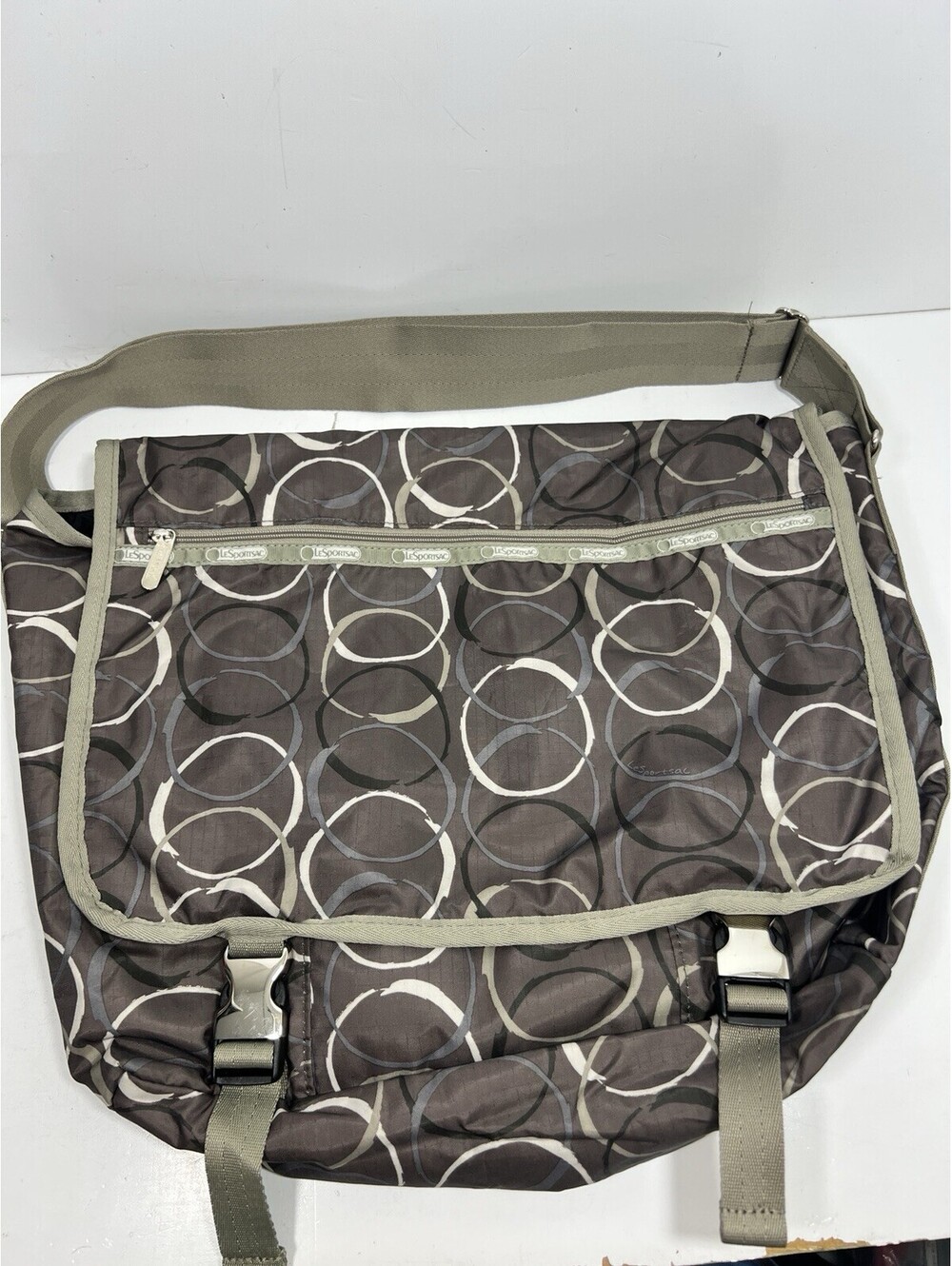 LeSportsac Crossbody Messenger Bag Brown Circles Geometric Chrome Buckle